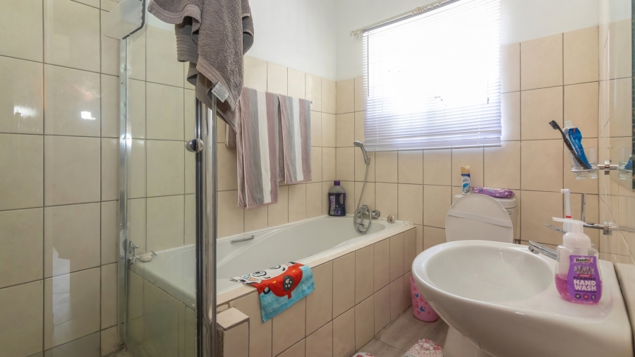 3 Bedroom Property for Sale in Presidentia Free State